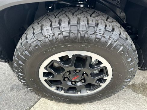 Certified 2026 Toyota 4Runner TRD Off-Road Premium AWD/4WD image 27