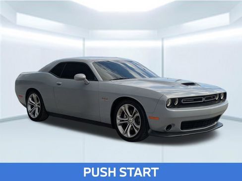 Used 2022 Dodge Challenger R/T image 9