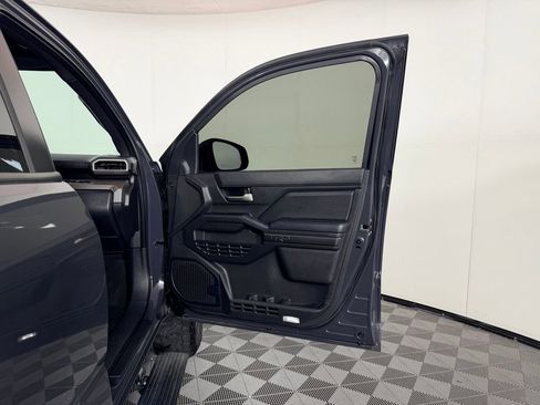 Used 2024 Toyota Tacoma TRD Off-Road w/ TRD Off Road Premium Package AWD/4WD image 32