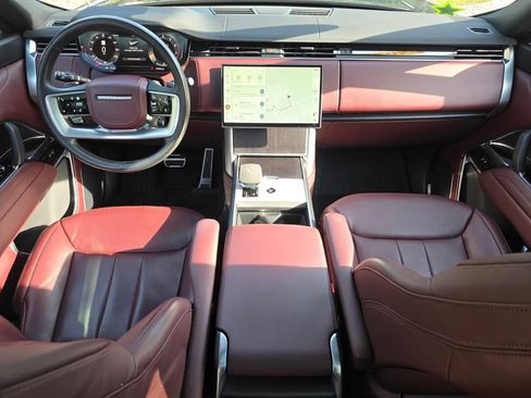 Used 2024 Land Rover Range Rover SE AWD/4WD image 5