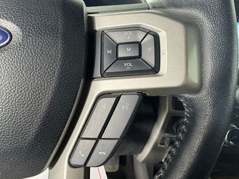 Used 2018 Ford F150 Lariat w/ Equipment Group 502A Luxury AWD/4WD image 16