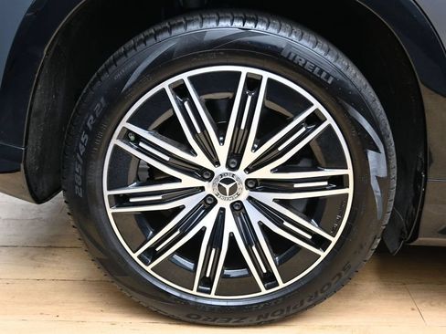 Used 2023 Mercedes-Benz EQS 580 4MATIC SUV image 15