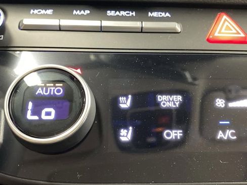 New 2025 Hyundai Sonata Limited image 8