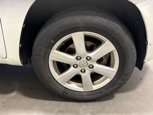 Used 2006 Toyota RAV4 Limited image 16