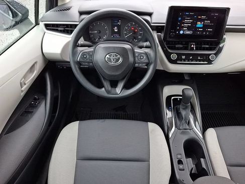 Used 2025 Toyota Corolla LE w/ LE Premium Package FWD image 11