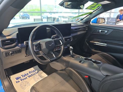 Used 2025 Ford Mustang GT RWD image 14