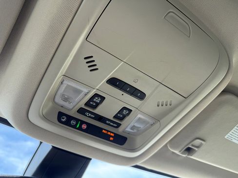 Used 2017 GMC Acadia Denali w/ Technology Package FWD image 40