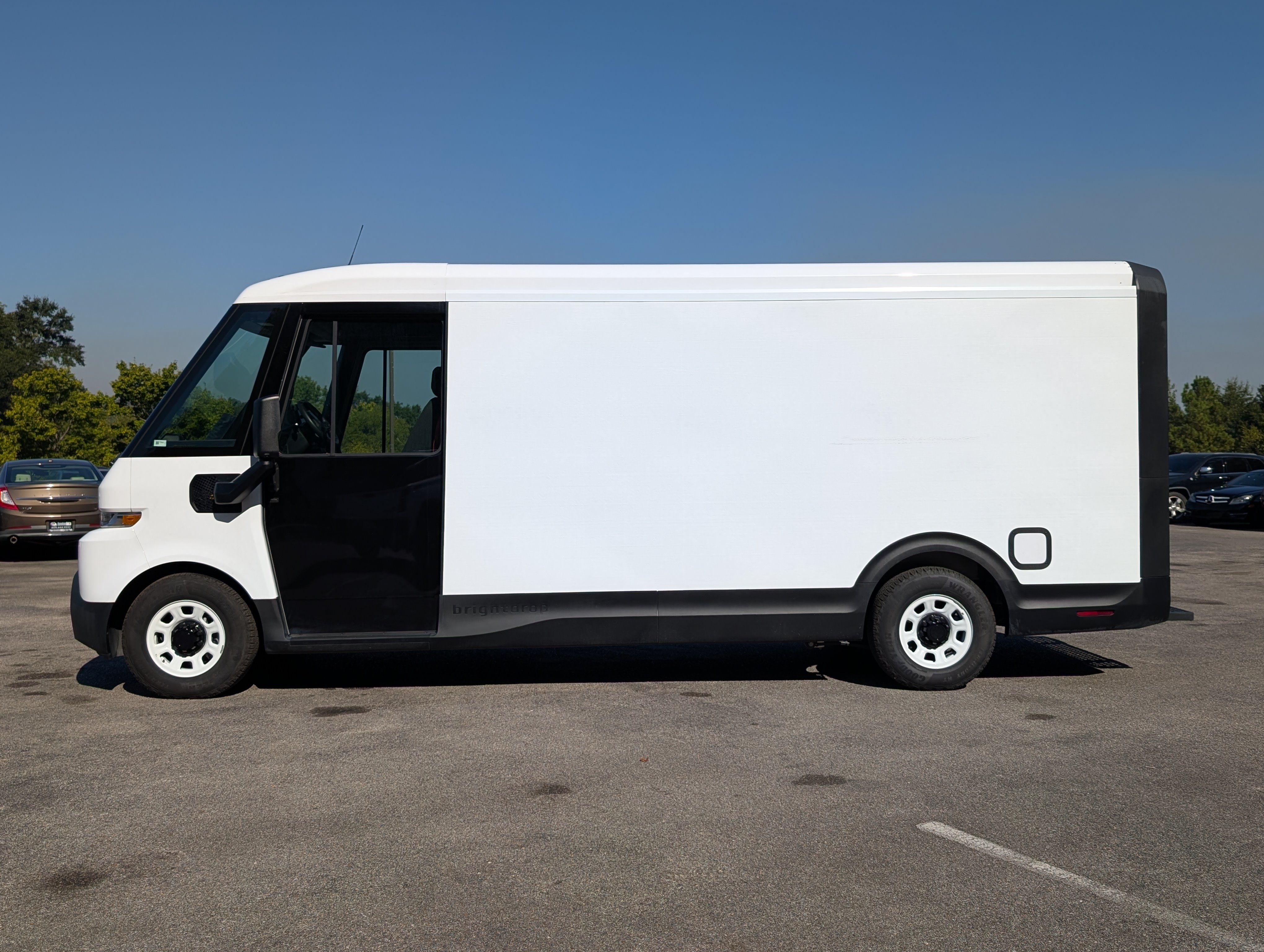 Used 2024 Chevrolet Brightdrop 600 w/ Commercial Equipment Package AWD/4WD image 6