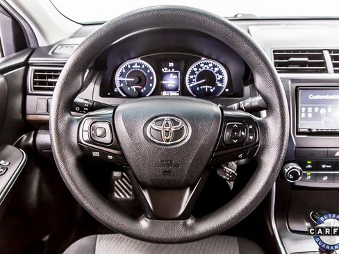 Used 2017 Toyota Camry LE image 20