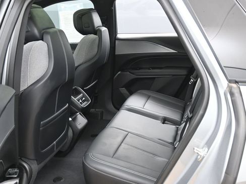 Used 2024 Cadillac Lyriq Tech RWD image 13