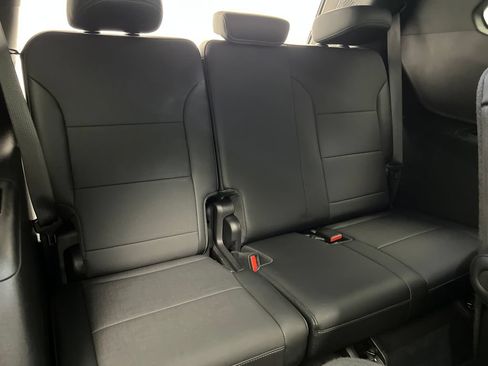 Used 2026 Buick Enclave Preferred FWD image 39