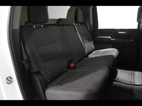 Certified 2024 Chevrolet Silverado 2500 Custom w/ Custom Value Package image 18