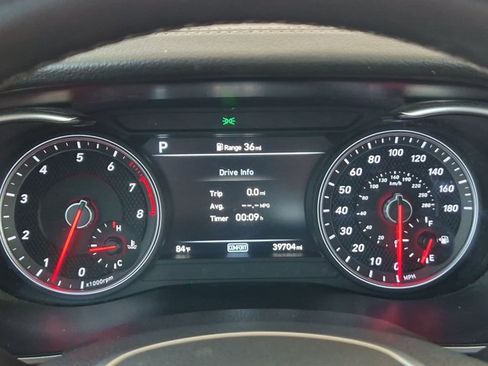 Used 2020 Genesis G70 3.3T RWD image 9