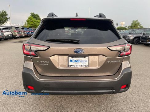 Used 2024 Subaru Outback Premium AWD/4WD image 4