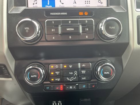 Used 2019 Ford F250 Lariat w/ Lariat Ultimate Package image 30