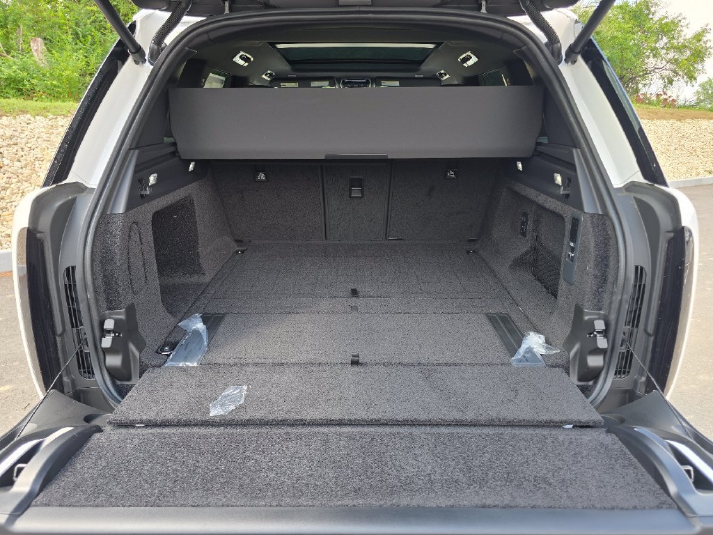 New 2026 Land Rover Range Rover SE AWD/4WD image 30