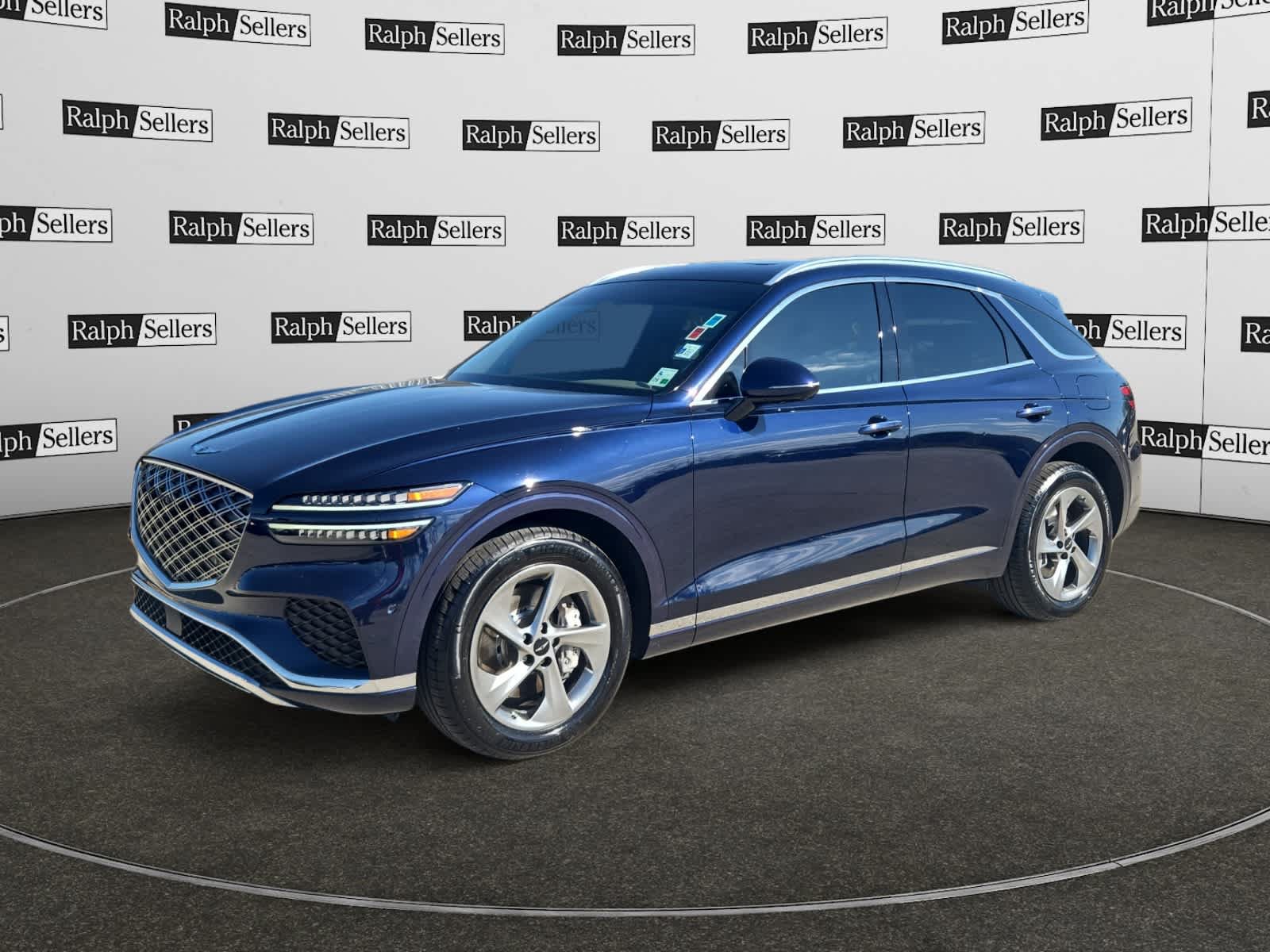 Used 2026 Genesis GV70 2.5T Advanced AWD/4WD image 2