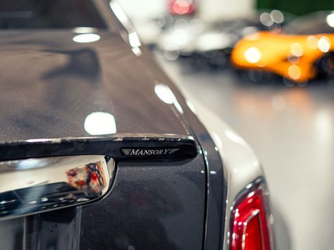 Used 2018 Rolls-Royce Phantom Sedan RWD image 49