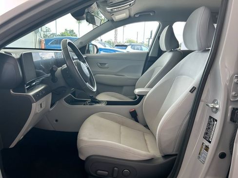 Used 2024 Hyundai Kona SEL FWD image 9