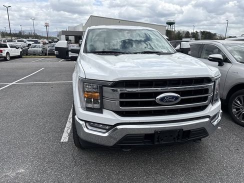 Used 2021 Ford F150 Lariat w/ Equipment Group 501A Mid image 4