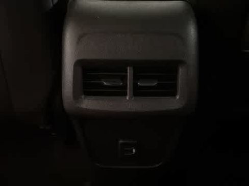 Used 2024 GMC Terrain SLE w/ Elevation Edition AWD/4WD image 28