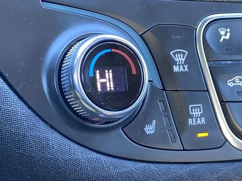 Used 2023 Chevrolet Malibu LT image 33