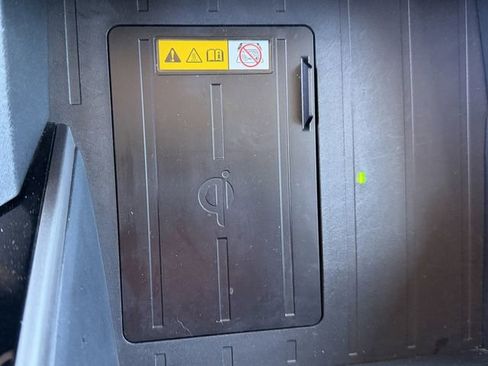 Used 2023 Toyota Tundra Limited w/ Power Package image 23