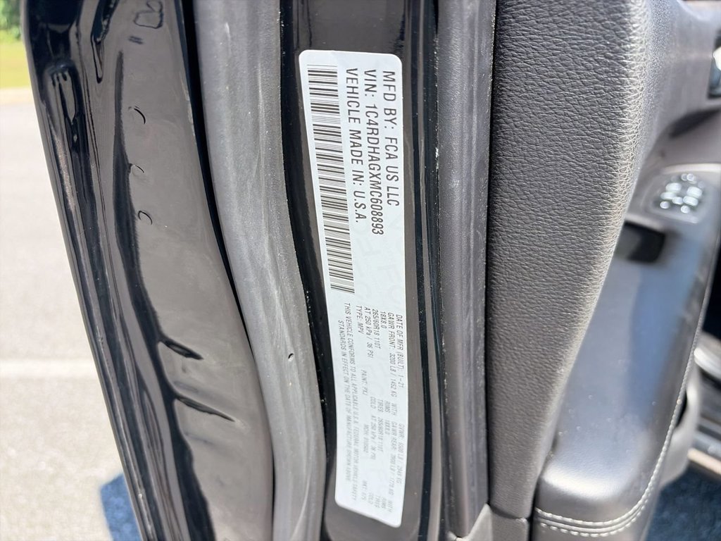 Used 2021 Dodge Durango SXT w/ 3rd Row Seating Group RWD image 32