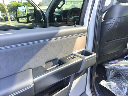 New 2026 Ford F250 Platinum image 19