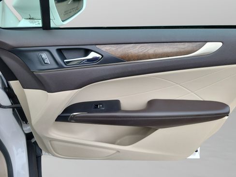 Used 2017 Lincoln MKC Reserve FWD image 21