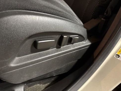 Used 2010 GMC Terrain SLE AWD/4WD image 7