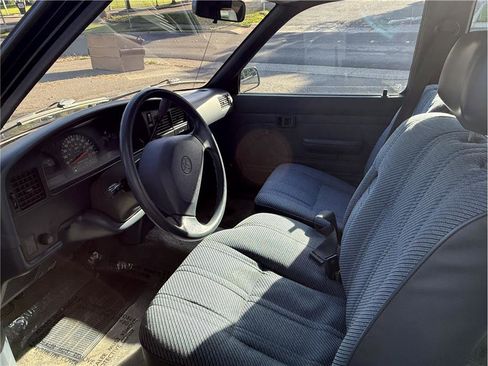 Used 1994 Toyota Pickup DX RWD image 9