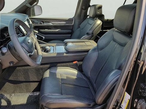 Used 2022 Jeep Wagoneer Series II w/ Convenience Group I RWD image 18