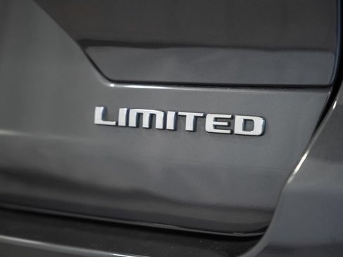 Used 2023 Jeep Grand Cherokee Limited AWD/4WD image 8