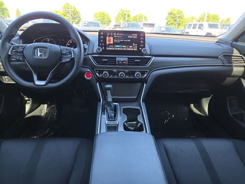 Used 2018 Honda Accord EX image 18