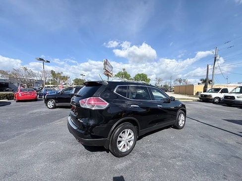 Used 2016 Nissan Rogue SV w/ SV Premium Package AWD/4WD image 6