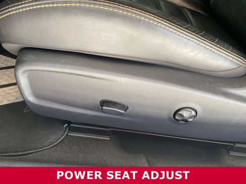 Used 2014 Dodge Challenger R/T image 19