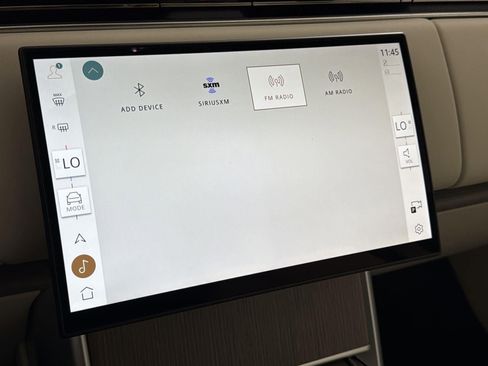 New 2026 Land Rover Range Rover SE image 18