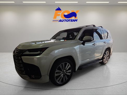 Used 2023 Lexus LX 600 4WD w/ Accessory Package (Z1) image 2