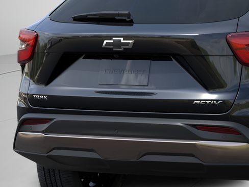 New 2026 Chevrolet Trax ACTIV w/ Driver Confidence Package FWD image 39