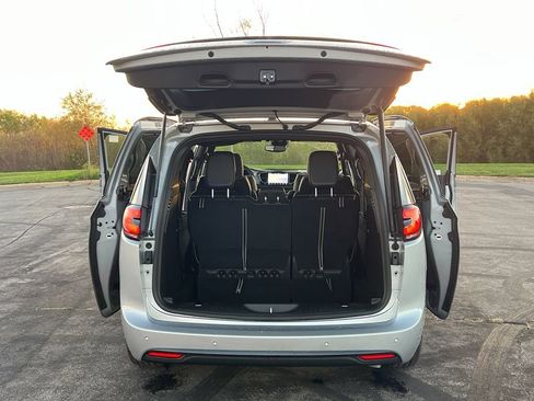 New 2026 Chrysler Pacifica Limited w/ S Appearance Package image 38