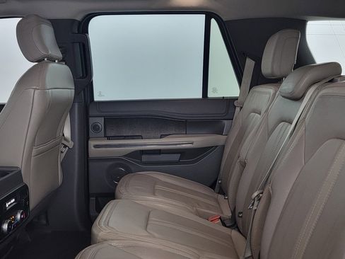 Used 2019 Ford Expedition Limited image 17