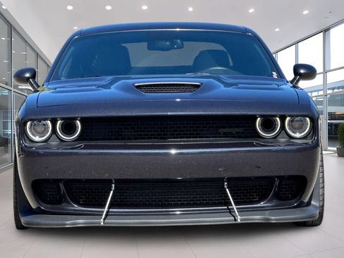 Used 2016 Dodge Challenger SRT Hellcat RWD image 9