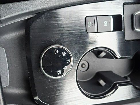 Used 2023 Nissan Rogue SV image 22