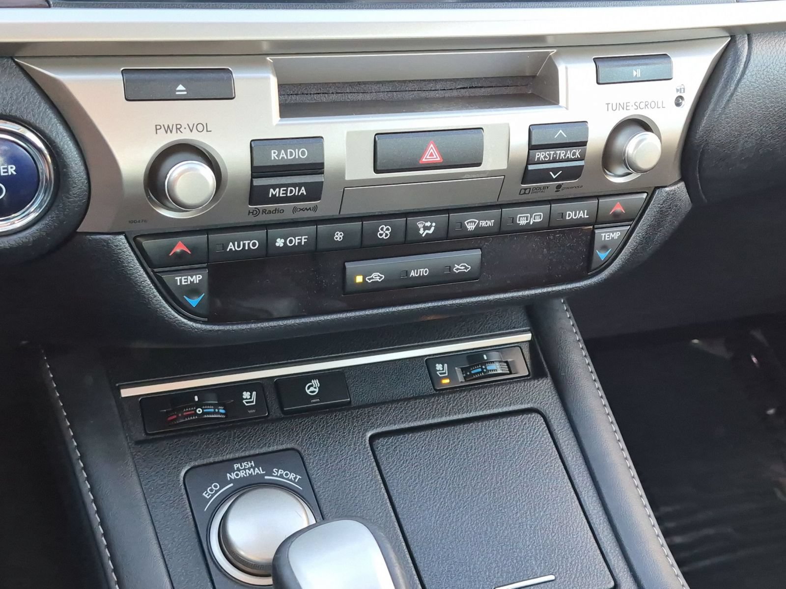 Used 2016 Lexus ES 300h w/ Navigation System Package FWD image 27
