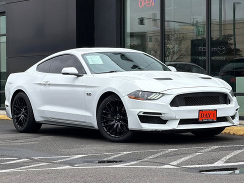 Used 2019 Ford Mustang GT Premium w/ GT Performance Package RWD image 2