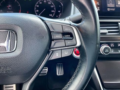 Used 2019 Honda Accord Sport image 11