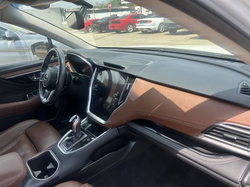 Used 2022 Subaru Outback Touring AWD/4WD image 23
