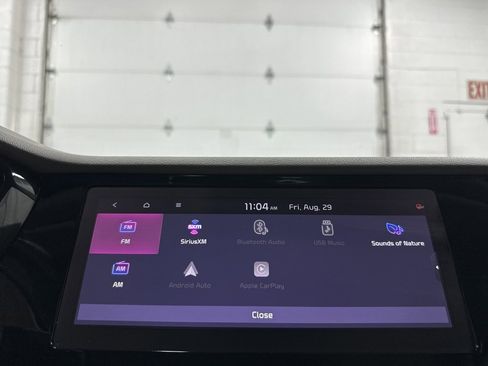 Used 2021 Kia Niro Touring image 29