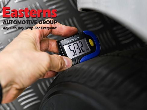 Used 2025 Nissan Versa SV image 26